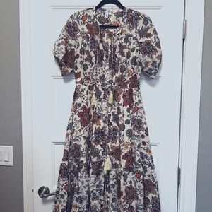 NEVER WORN Elan beautiful, full skirt dress - size medium